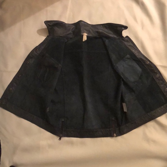 Genuine Leather Vest - Picture 2 of 4